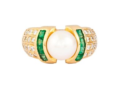 Anello in Oro Giallo Smeraldi e Perla