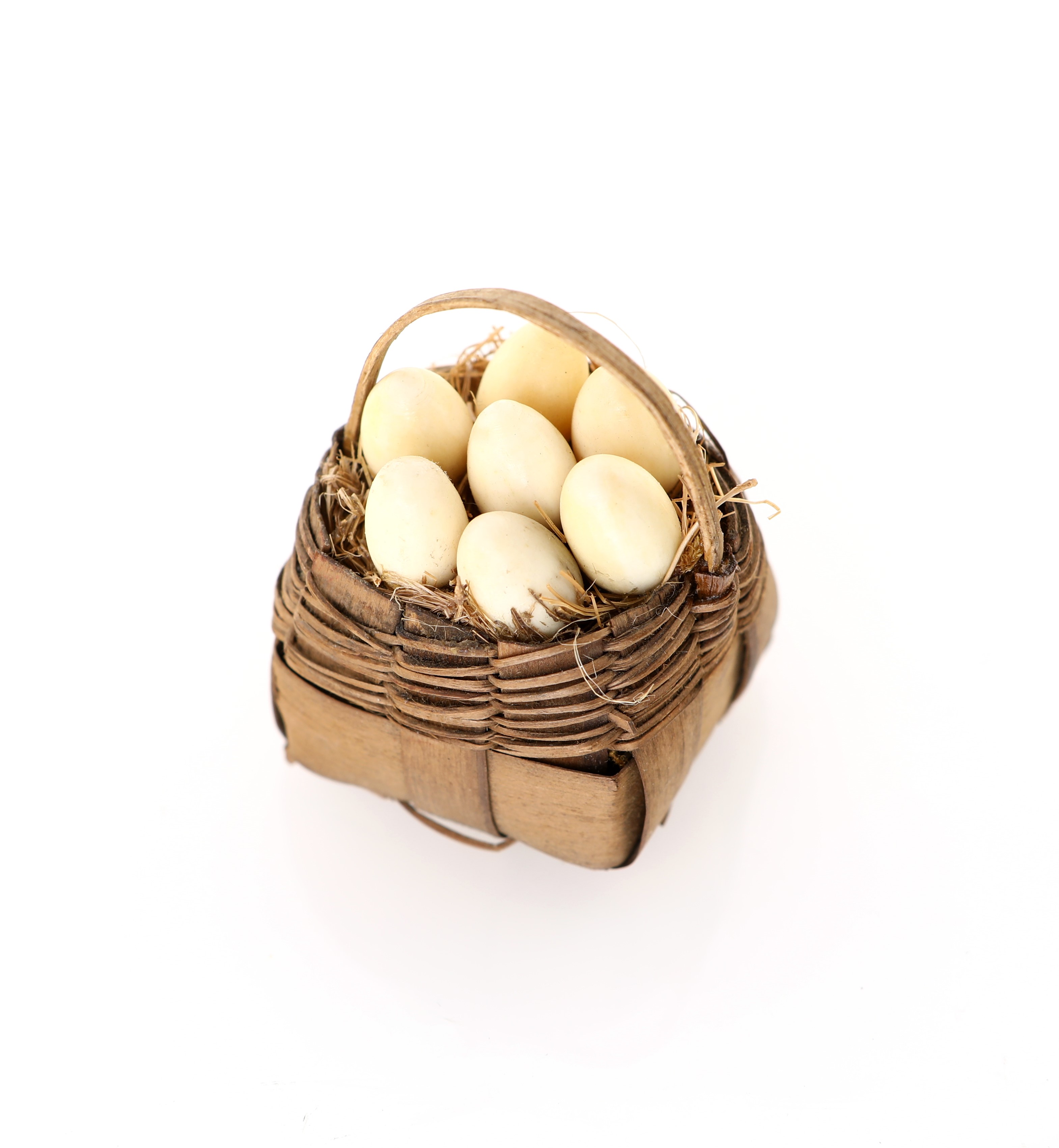Cestino con sette uova