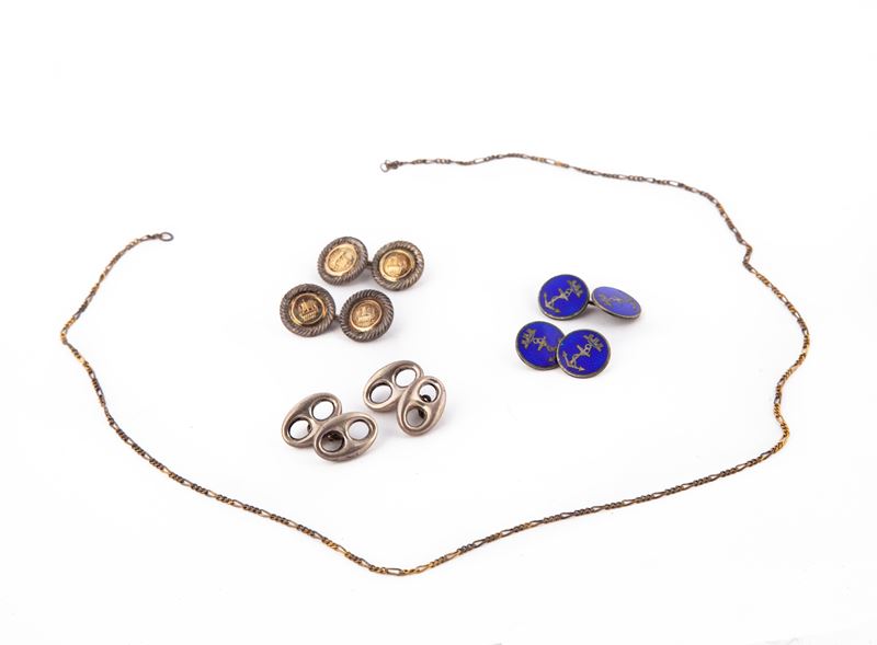 3 Set di Gemelli da Uomo - in Argento 800/000 e Smalto con Ancore Sormontate da Corone; - in Arge...