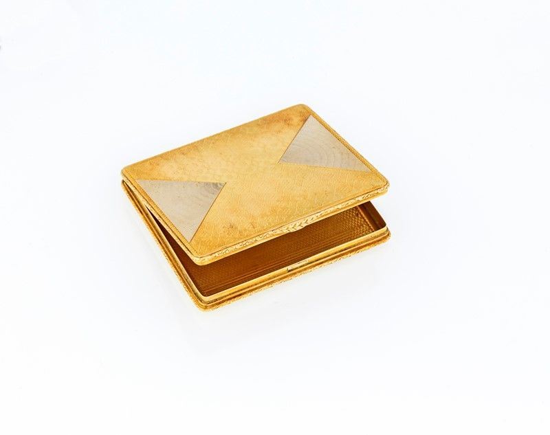 Scatola Porta Tabacco in Oro