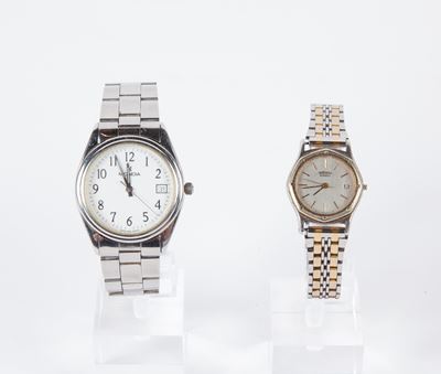 2 Orologi da Polso al Quarzo in Acciaio: Mondia da Uomo con Bracciale; Seiko da Donna con Braccia...