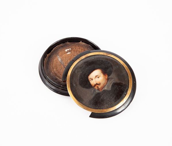 Tabacchiera di legno con antica miniatura sottovetro, XIX secolo