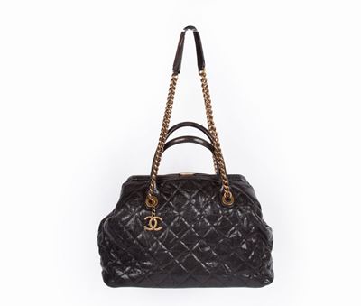 Chanel - Borsa Boston Pelle Nera Matelasse'