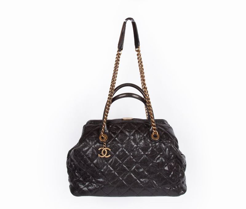 Chanel - Borsa Boston Pelle Nera Matelasse'