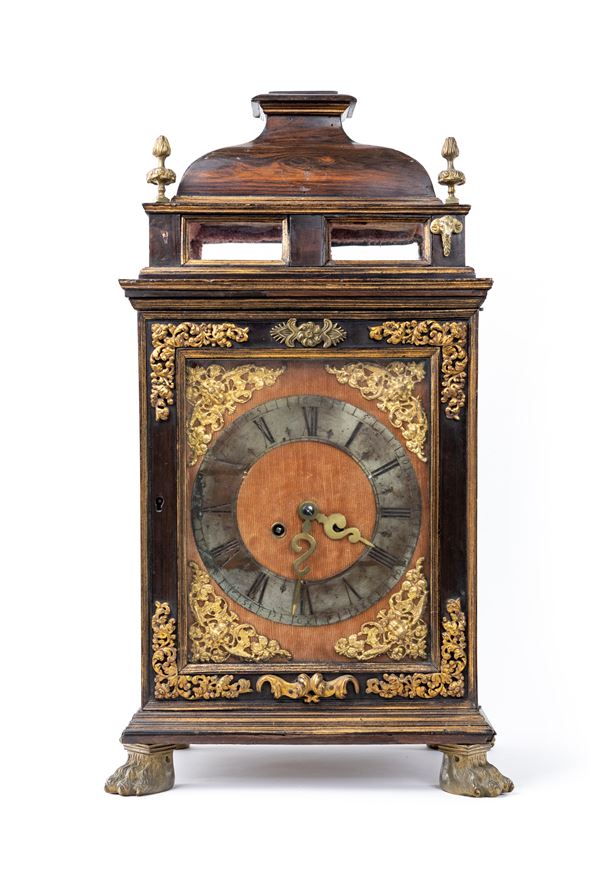 Pendola in palissandro con finiture in bronzo, XVIII secolo