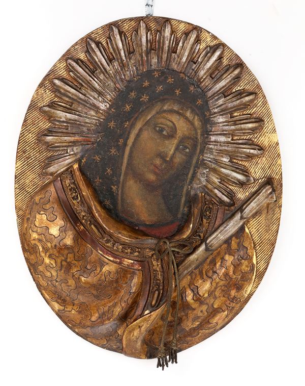 Icona ovale in legno e cartapesta dorata con raffigurazione della Vergine