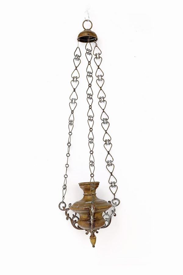 Lampada pensile in ottone   - Asta Asta a Tempo - Antiquariato: Arredi, Icone, Dipinti Antichi e del XIX Secolo , Arte Orientale - Casa d'Aste Arcadia