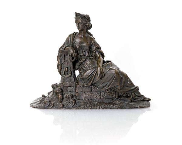 Figura femminile allegorica seduta