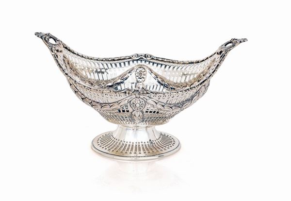 Cestino in argento traforato, Londra 1895