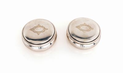 Coppia di Scatole Circolari in Argento