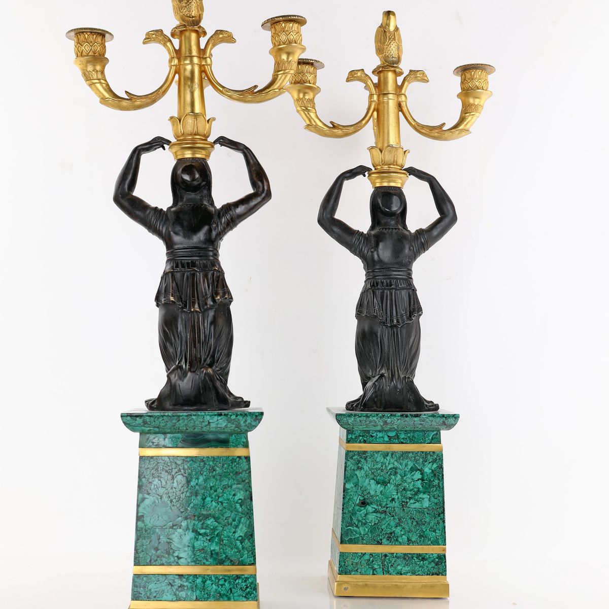 Coppia di Candelabri in Bronzo Brunito e Dorato, XIX Secolo