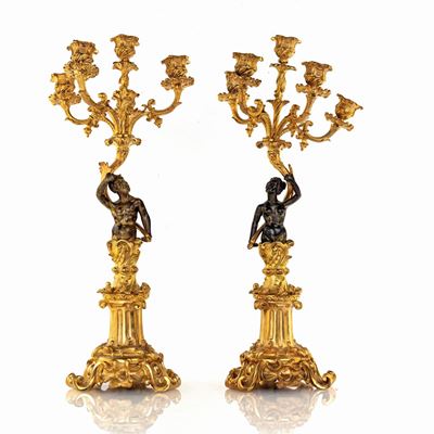 Coppia di Candelabri in Bronzo Dorato a Cinque Luci, XIX Secolo