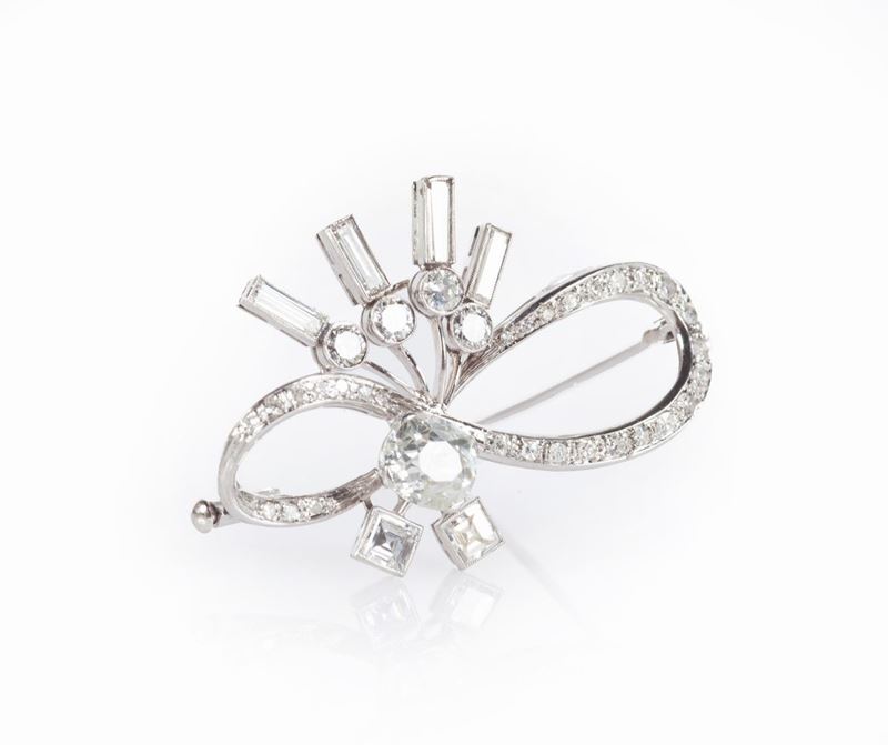 Spilla degli Anni '50 in Oro Bianco e Diamanti.