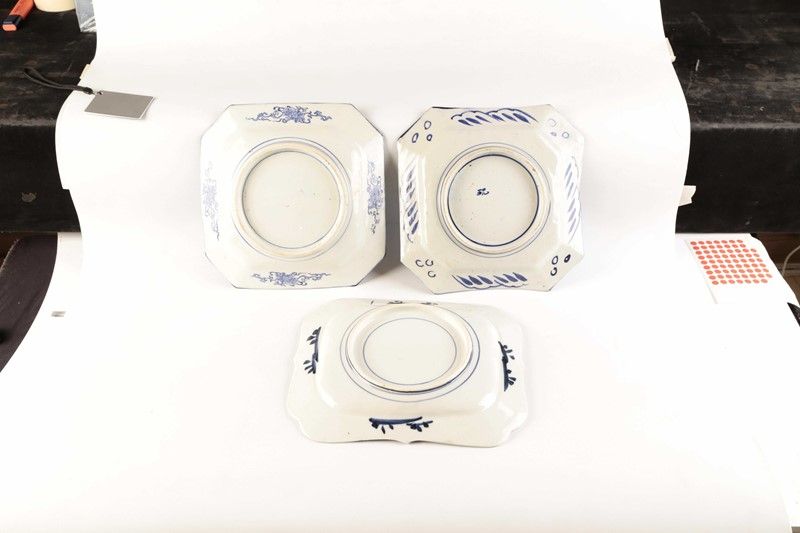 Due Piatti da Portata in Ceramica Smaltata