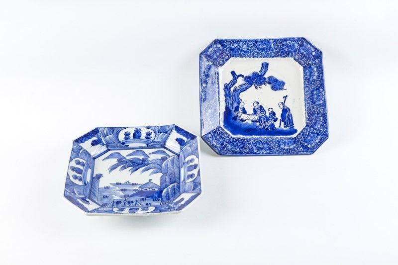 Due Piatti da Portata in Ceramica Smaltata