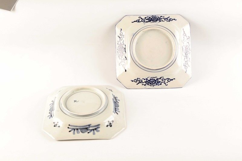 Due Piatti da Portata in Ceramica Smaltata