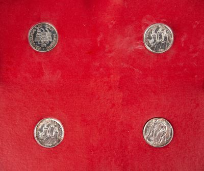 Lotto di Monete: 7 Pezzi da 500 Lire e 2 Serie Complete San Marino; 500 Lire Sede Vacante 1963 Ci...