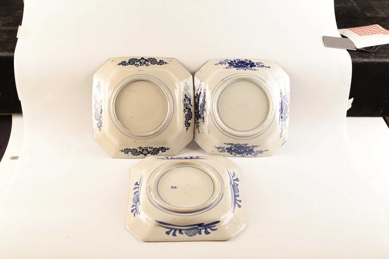Tre Piatti da Portata in Ceramica Smaltata