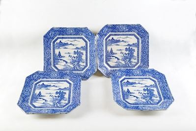 Quattro Piatti da Portata in Ceramica Smaltata