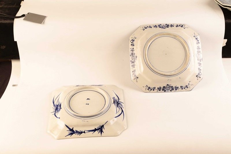 Due Piatti da Portata in Ceramica Smaltata