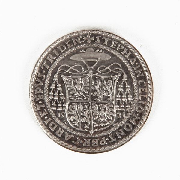Riconio in metallo argentato della medaglia del Cardinale Bernardino Cles del 1531 Trento 