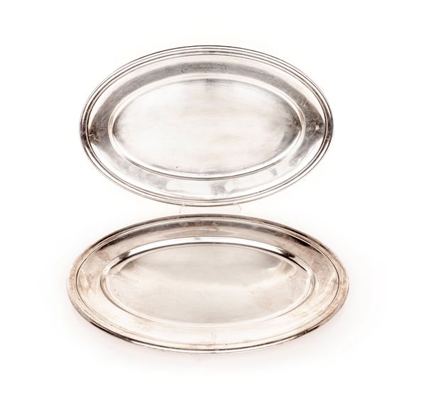 Coppia di piatti da portata ovali in metallo argentato, Fratelli Broggi Milano