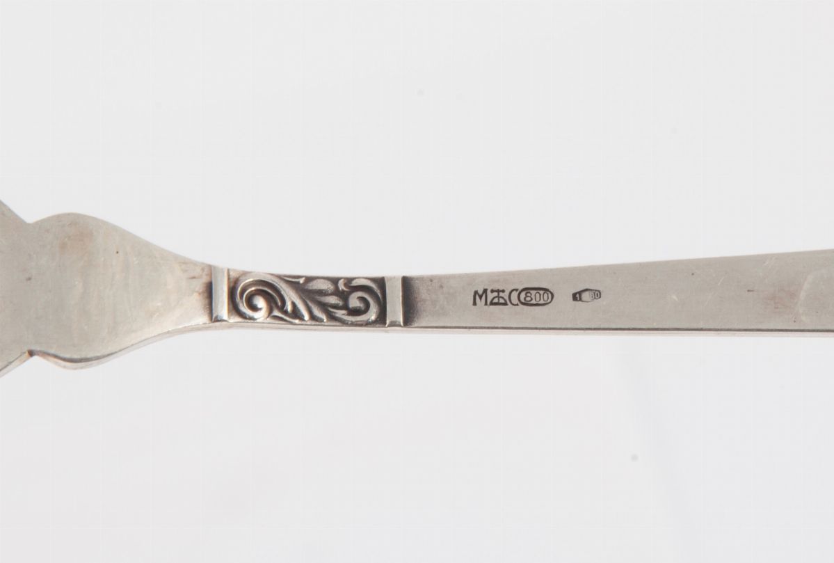 Dodici Forchettine da Dolce ed un Cucchiaino da Gelato in Argento 800