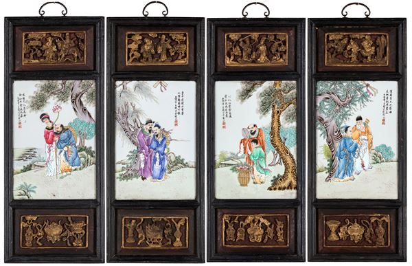 Quattro pannelli in legno intagliato con placche porcellana, Cina, fine dinastia Qing