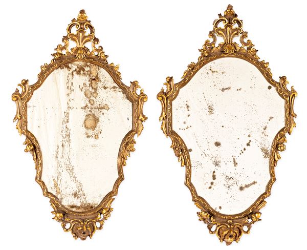 Coppia di specchiere in legno dorato, XIX secolo