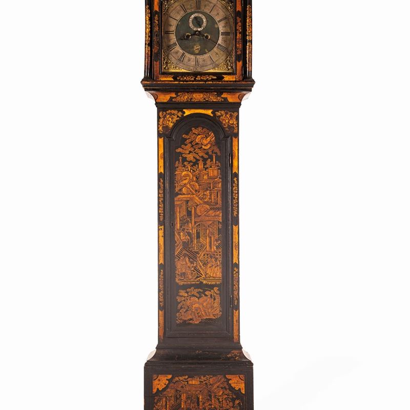 Orologio a Torre in Legno Laccato Nero Decorato a Chinoiséries Dorate, Inghilterra, Fine del XVII...