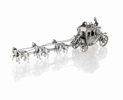 Miniatura in Argento 800 Raffigurante Carrozza Trainata da Sei Cavalli