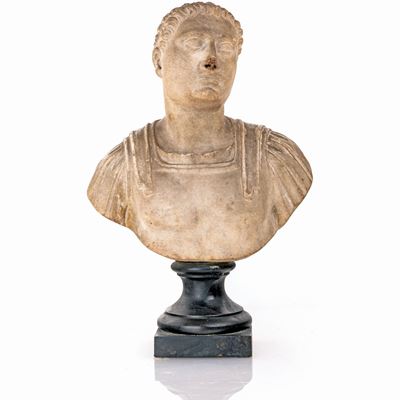 Piccolo Busto in Marmo, XVII Secolo