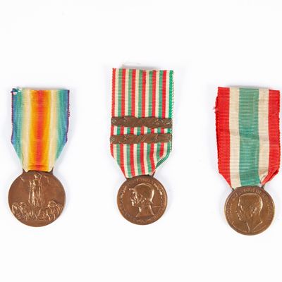 Lotto di 3 Medaglie in Bronzo: per le Guerre D'unità D'italia 1948-1918; per la Prima Guerra Mond...