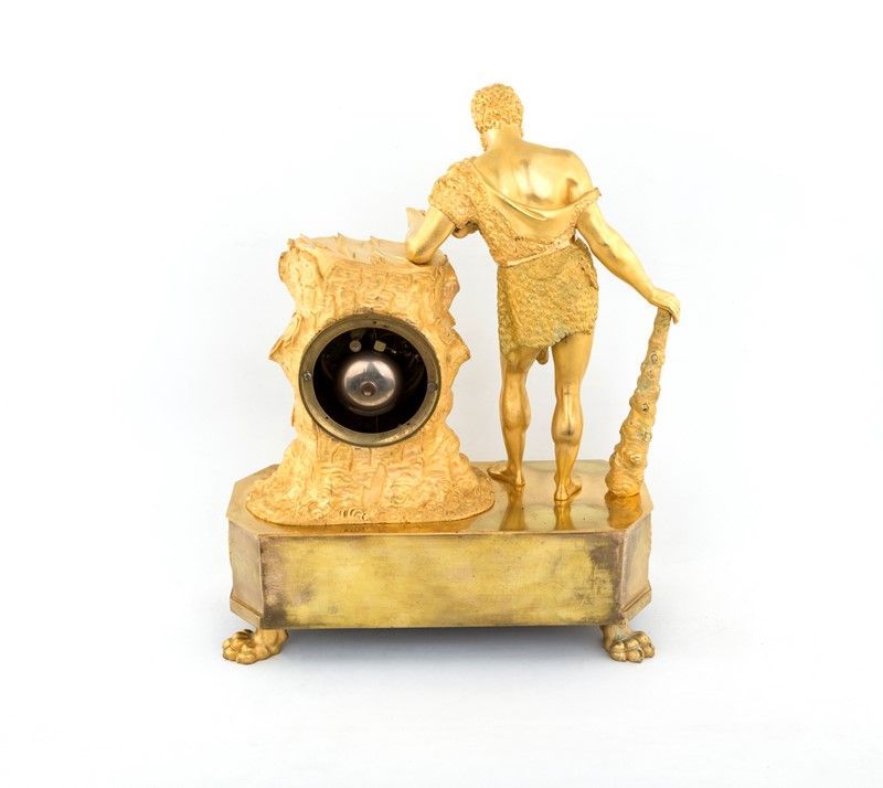 Orologio Impero in Bronzo Dorato Raffigurante Ercole con Clava, Francia Inizio XIX Secolo