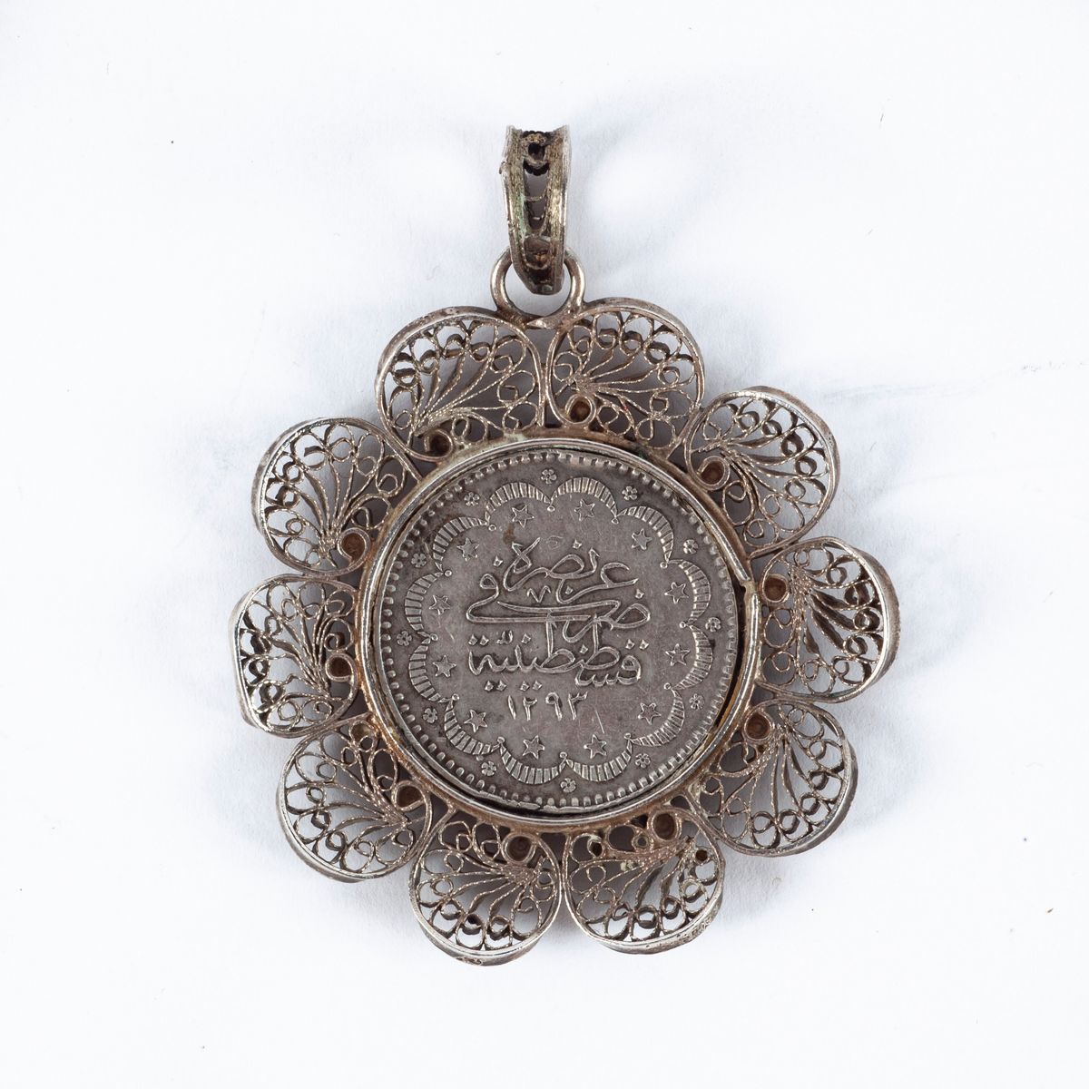 Pendente in Filigrana D'argento con Moneta da 5 Piastre (1293-11) Abdul Amid II Impero Ottomano T...