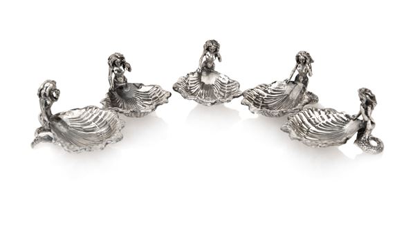 Cinque saliere in argento  800 con sirene  - Asta Argenti Antichi e da Collezione - Casa d'Aste Arcadia