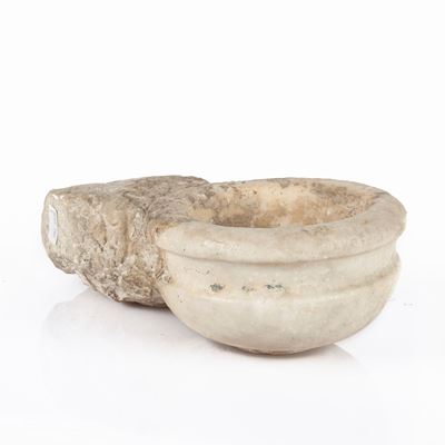 Piccola Acquasantiera da Muro in Marmo Bianco, XVII Secolo