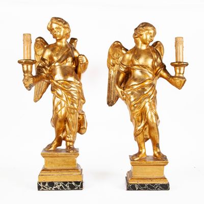 Coppia di Angeli Reggicero in Legno Dorato, XVIII Secolo