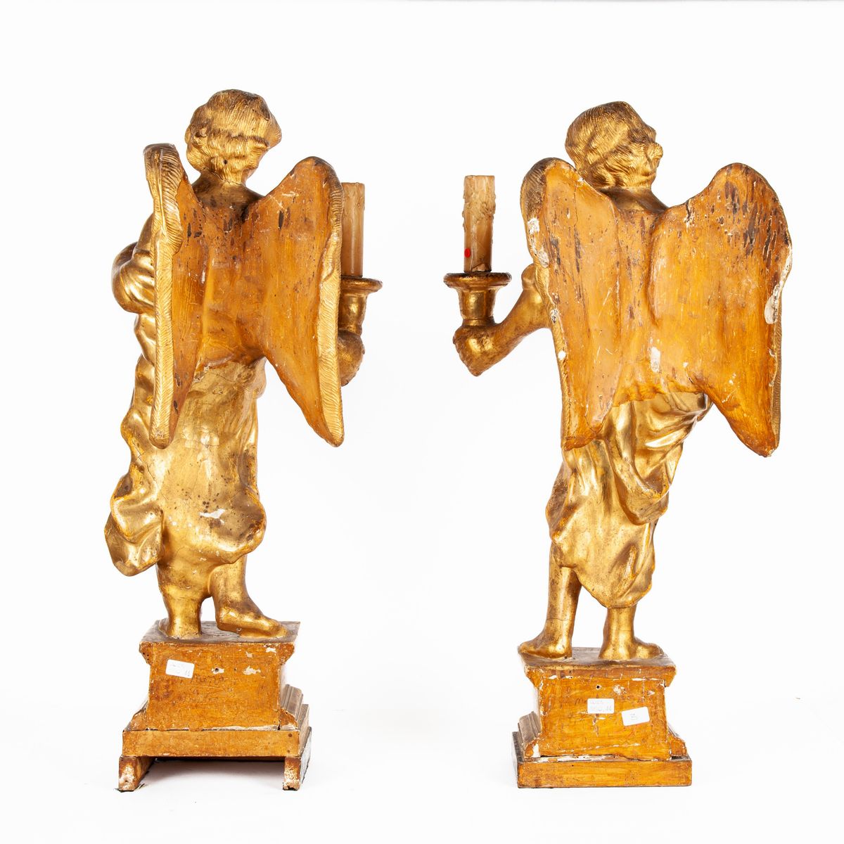 Coppia di Angeli Reggicero in Legno Dorato, XVIII Secolo