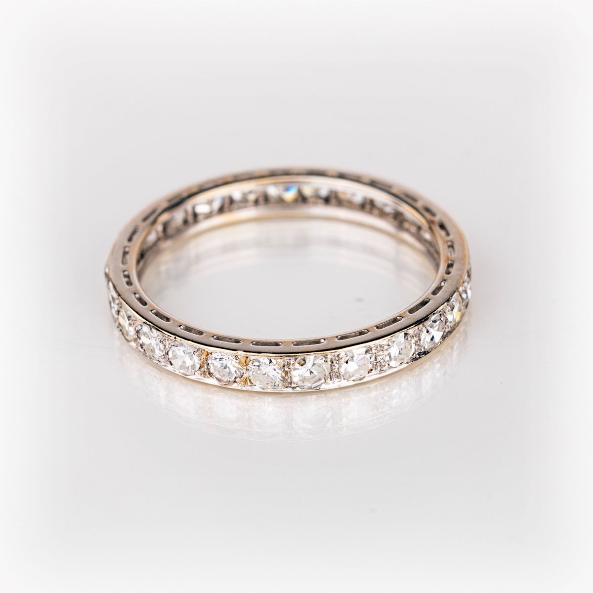 Anello Riviera a Giro in Oro e Brillanti