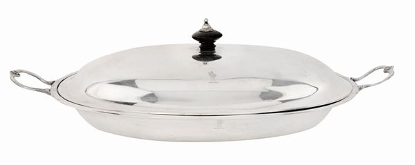 Legumiera ovale in argento 925/1000 con coperchio, Londra 1775, argentiere Charles Wrigh (attivo dal 1772)