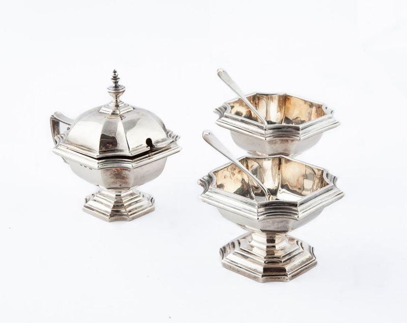 Coppia di Saliere e Mostardiera in Argento 925/1000 con Cucchiaini, Londra 1914, Argentiere Crich...