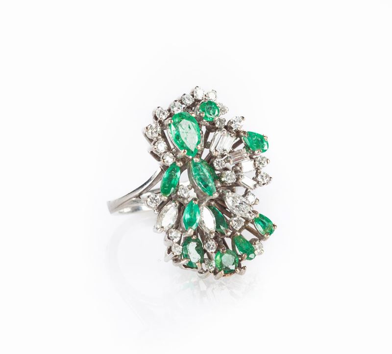 Anello in Oro Brillanti e Smeraldi