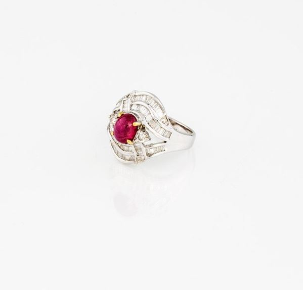 ANELLO IN ORO BIANCO CON RUBINO E BRILLANTI