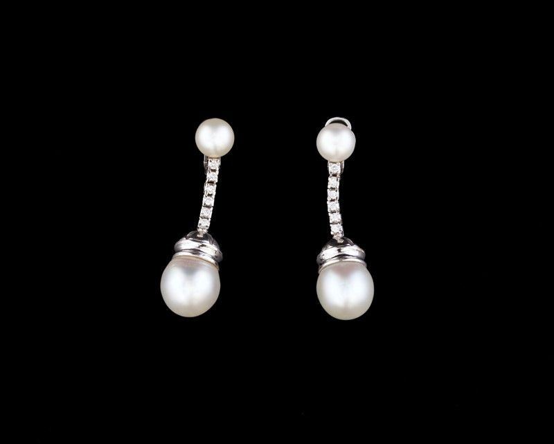 Orecchini Pendenti con Grande Perla Australia e Brillanti