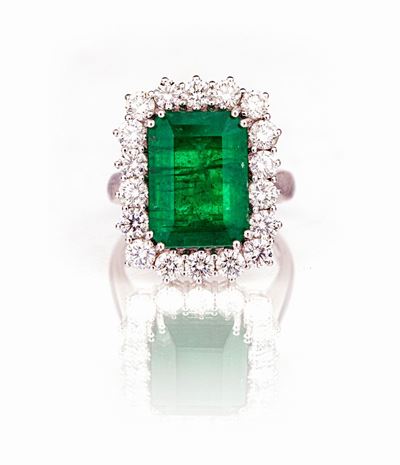 Anello in Oro Smeraldo e Brillanti