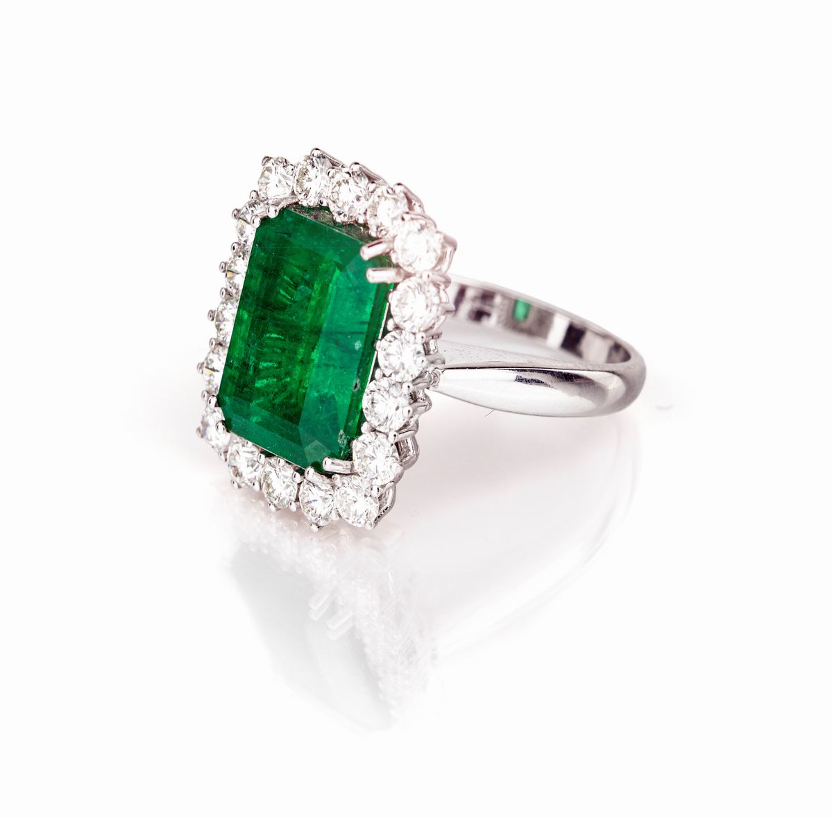 Anello in Oro Smeraldo e Brillanti
