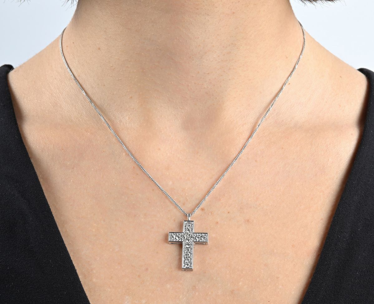 Pendente a Croce in Ro e Brillanti