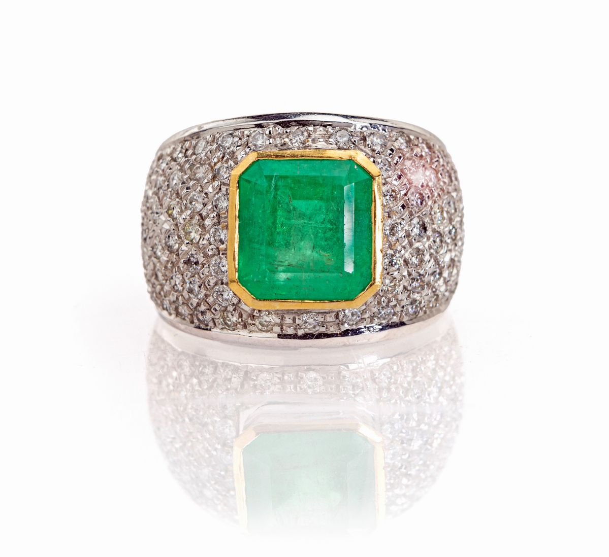 Anello a Fascione in Oro, Smeraldo e Brillanti