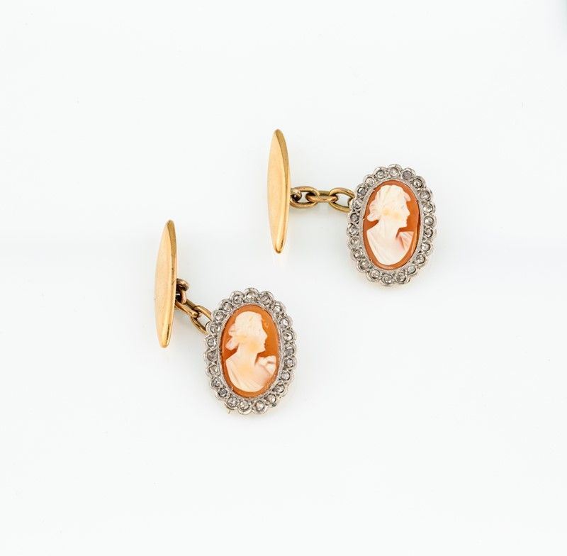 Gemelli in Oro con Cammeo e Rose
